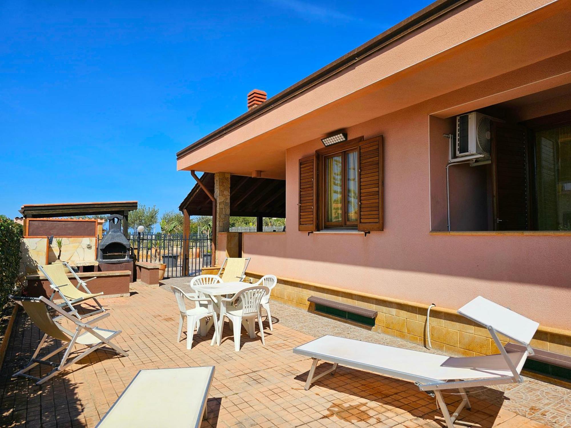 Costa Mediterranea Holiday Homes Campofelice Di Roccella Exterior foto